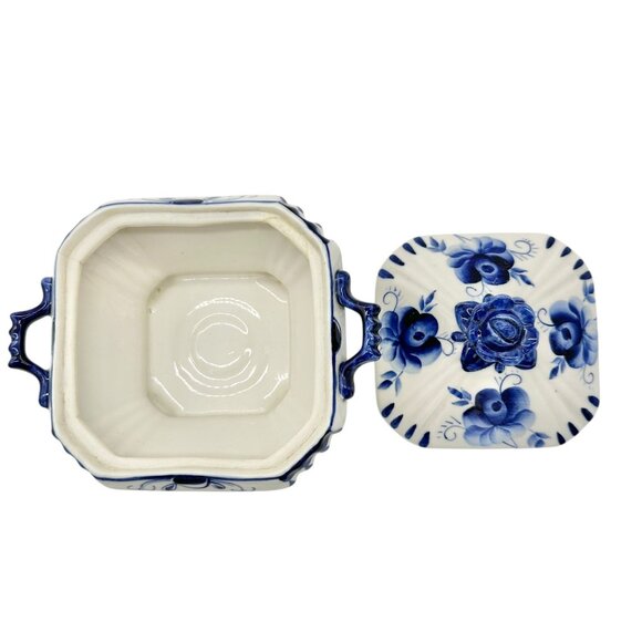 Handmade in Russia Gzhel Porcelain Covered Bowl With Lid Blue Floral Design - Picture 2 of 10